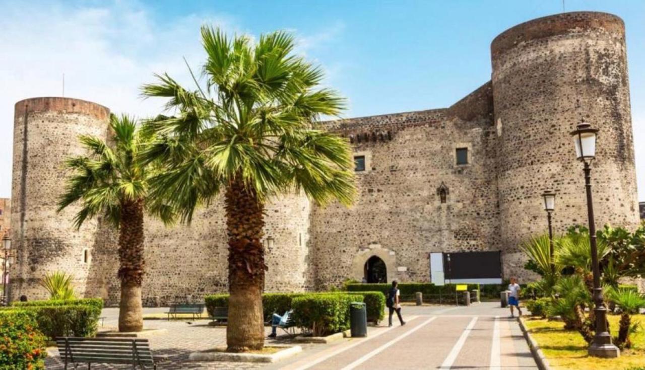 Catania Apartment Borgo Suite Autonomous ภายนอก รูปภาพ